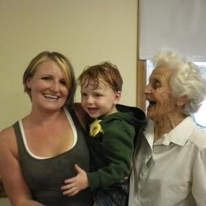 Meet your Posher, Emily